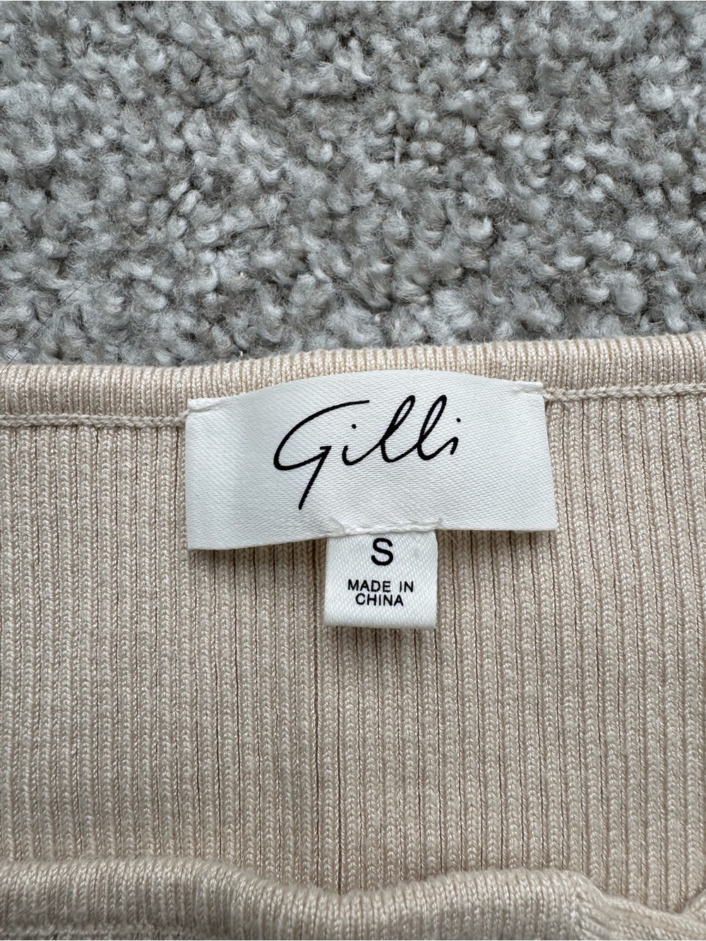 ✨Gilli Beige Button-Front Ribbed Tank Top✨ - Picture 2 of 3